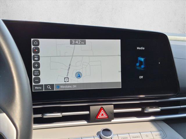 Used 2024 Hyundai Elantra Limited FWD image 14