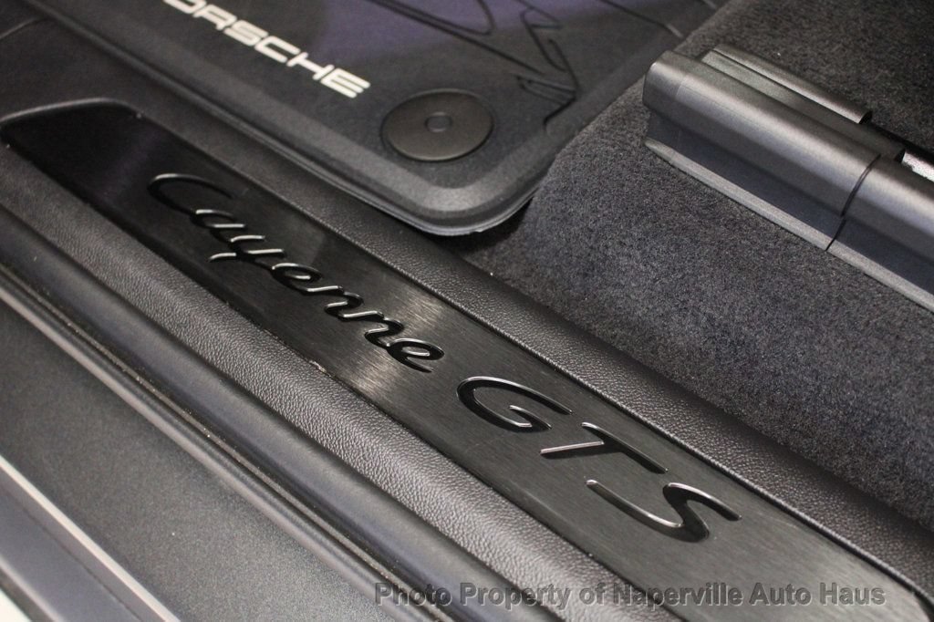 Used 2023 Porsche Cayenne GTS w/ Premium Package AWD/4WD image 51