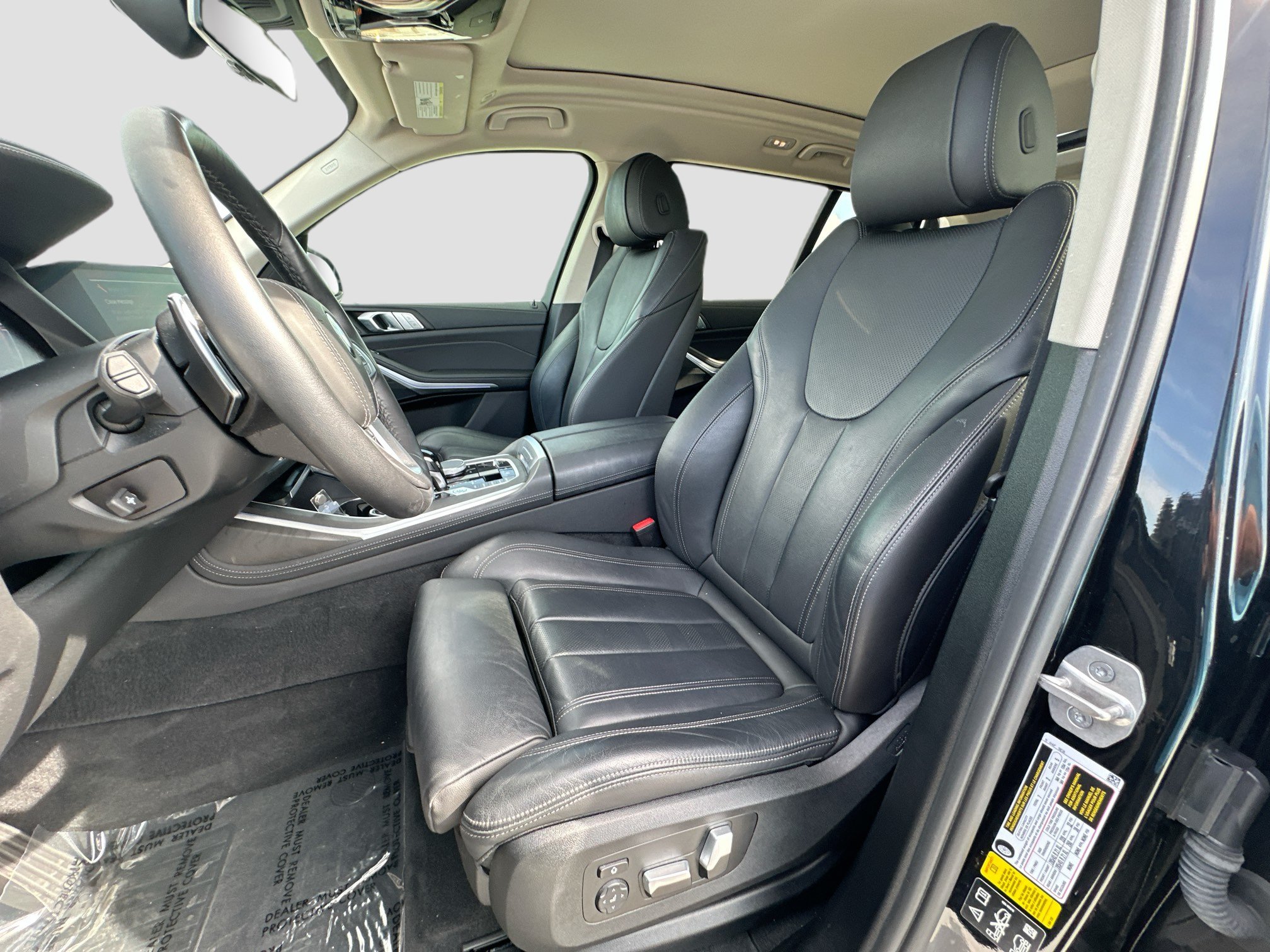 Used 2022 BMW X7 xDrive40i w/ Premium Package AWD/4WD image 21