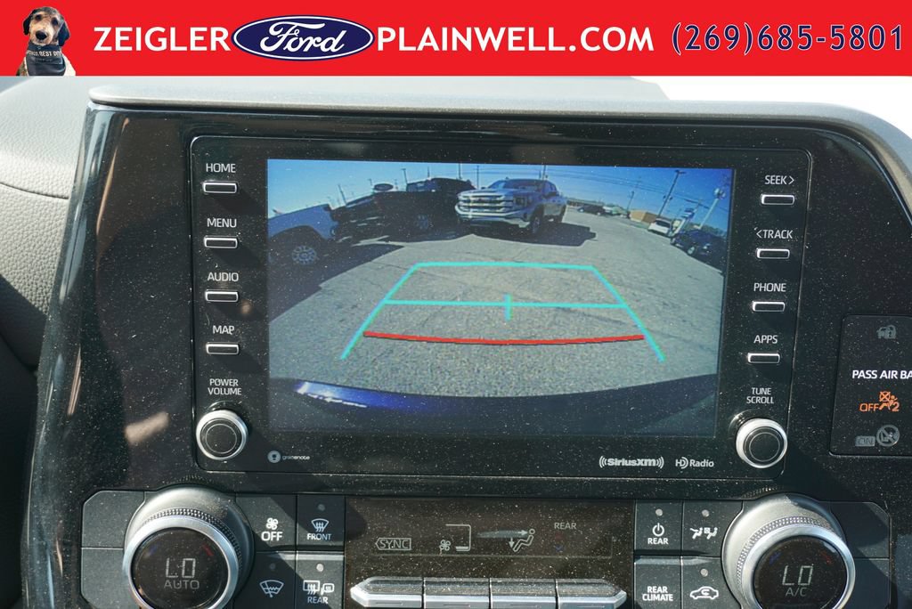 Used 2022 Toyota Highlander LE AWD/4WD image 21