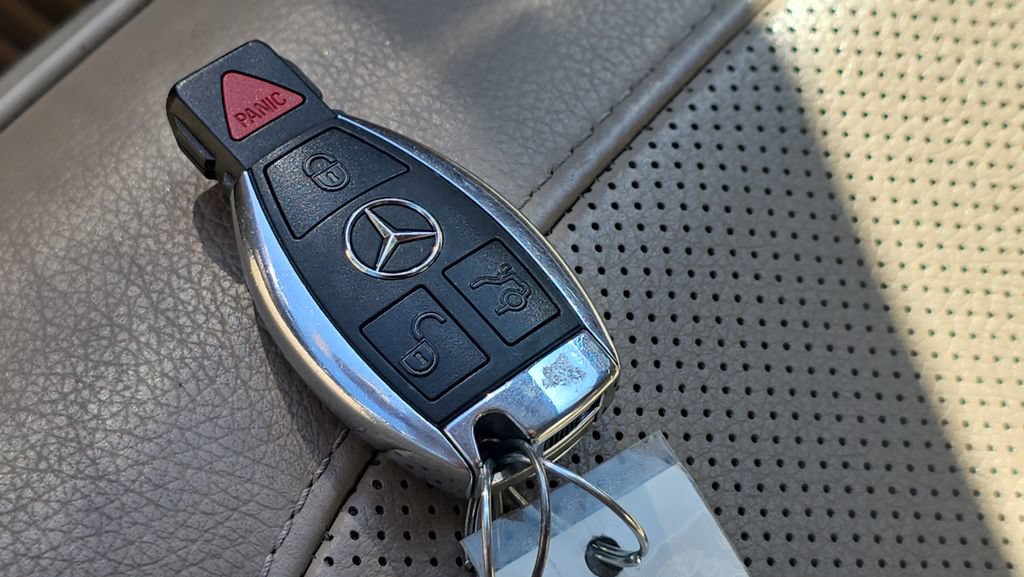 Used 2013 Mercedes-Benz GL 320 BlueTEC 4MATIC image 24