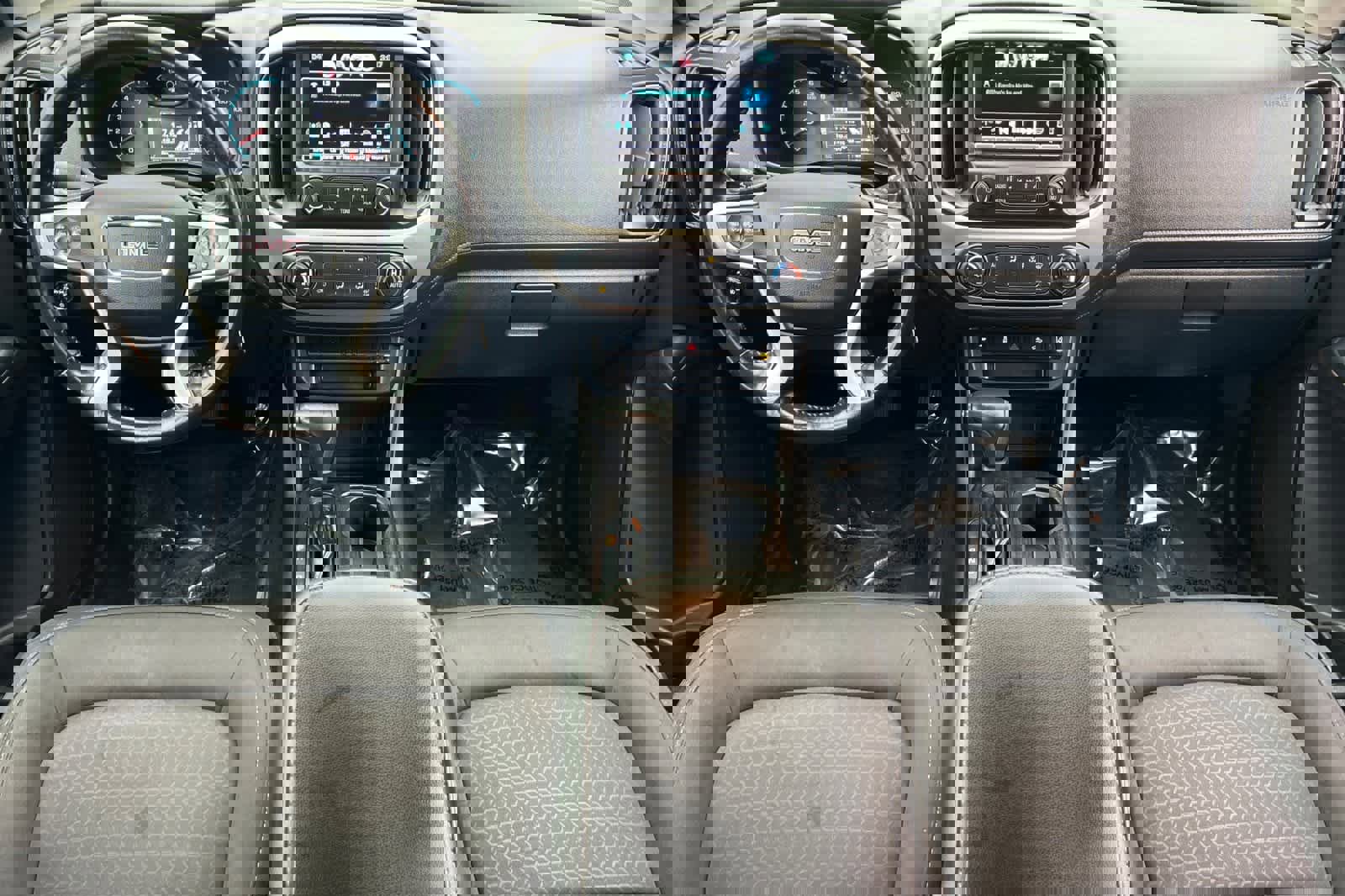 Used 2017 GMC Canyon SLE w/ SLE Convenience Package image 4