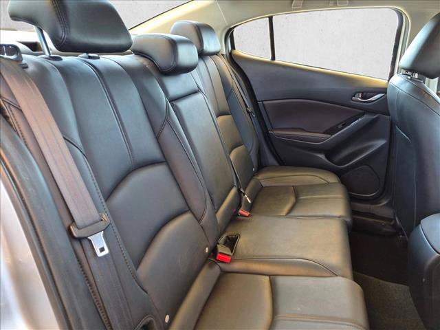 Used 2018 MAZDA MAZDA3 Touring FWD image 19