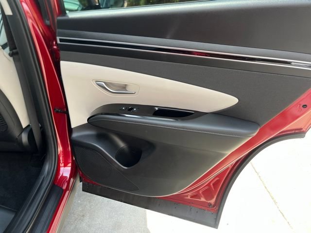 Used 2024 Hyundai Tucson Limited FWD image 16