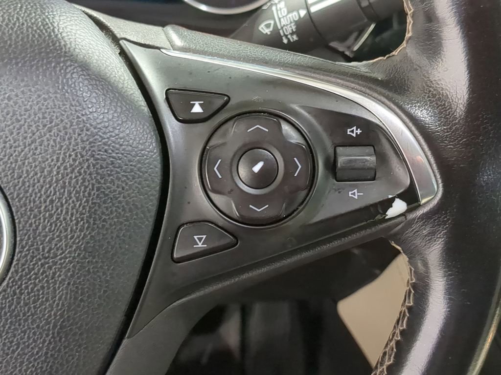 Used 2017 Buick Envision Premium image 37