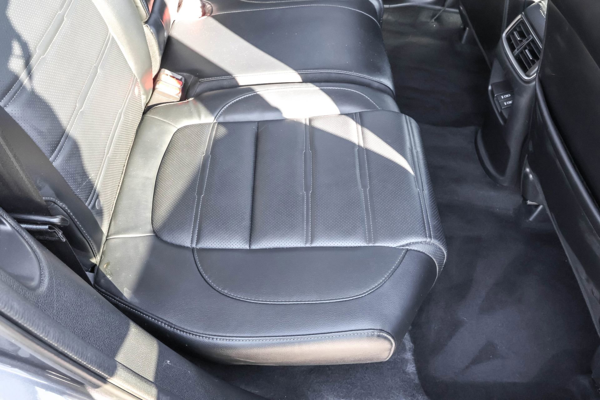 Used 2020 Honda CR-V Touring image 41