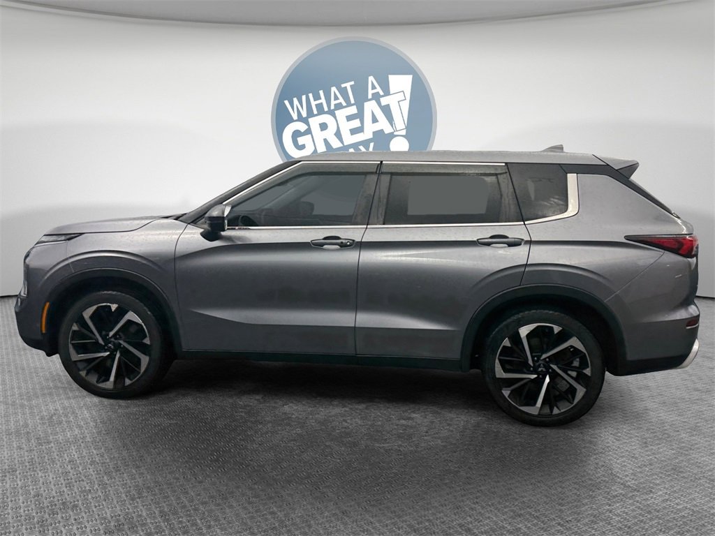 Used 2022 Mitsubishi Outlander SE image 7