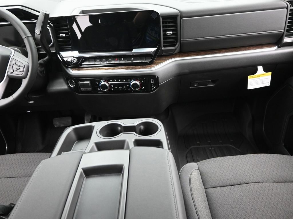 New 2026 GMC Sierra 1500 SLE w/ Preferred Package image 12