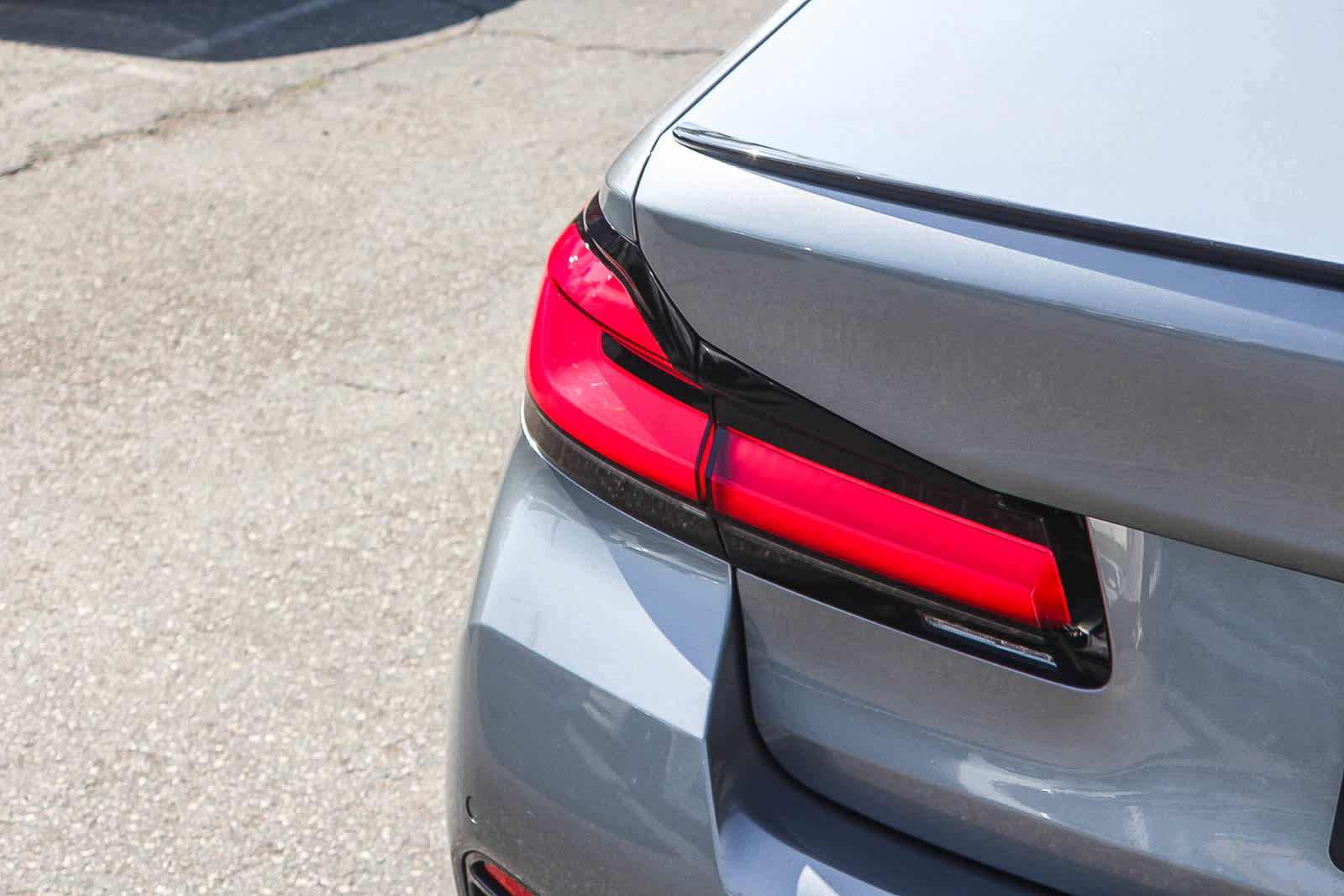 Used 2023 BMW M550i xDrive w/ Executive Package AWD/4WD image 7