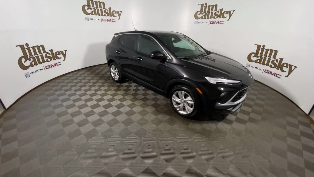 Certified 2024 Buick Encore GX Preferred w/ Comfort Package FWD image 2