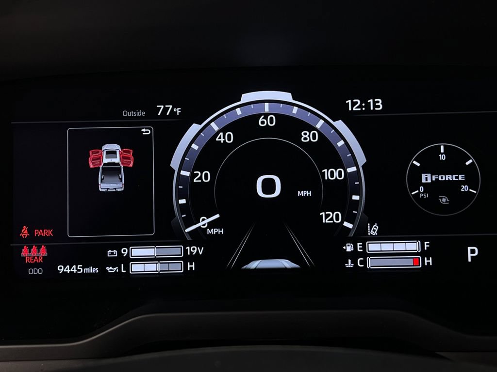 Used 2025 Toyota Tundra Limited AWD/4WD image 18