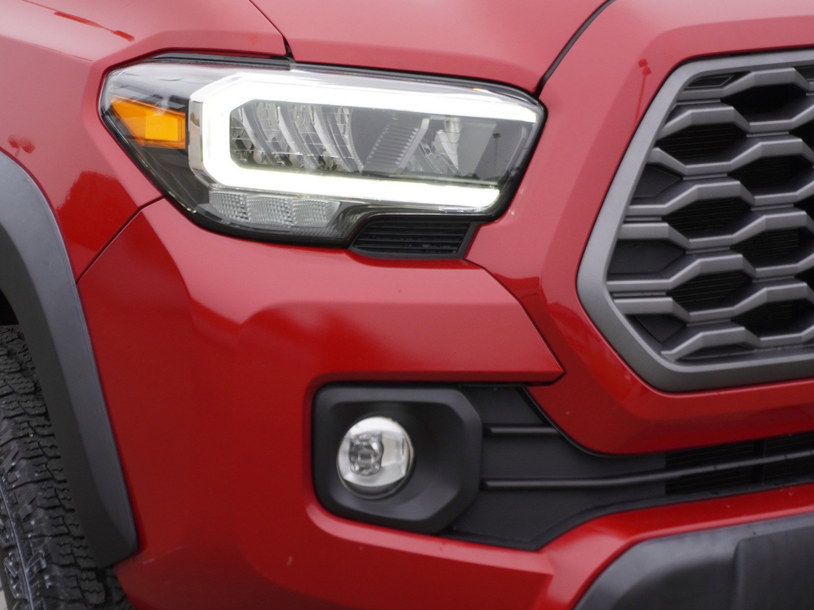 Used 2023 Toyota Tacoma TRD Off-Road image 3