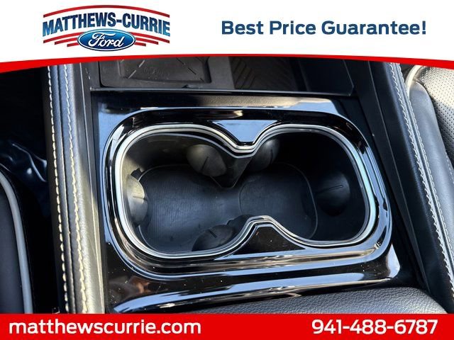 Used 2025 Chrysler Pacifica Limited image 23