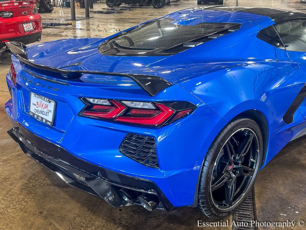 Used 2024 Chevrolet Corvette Stingray Premium Cpe w/ Z51 Performance Package image 11
