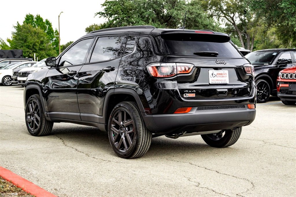 New 2026 Jeep Compass Latitude image 5