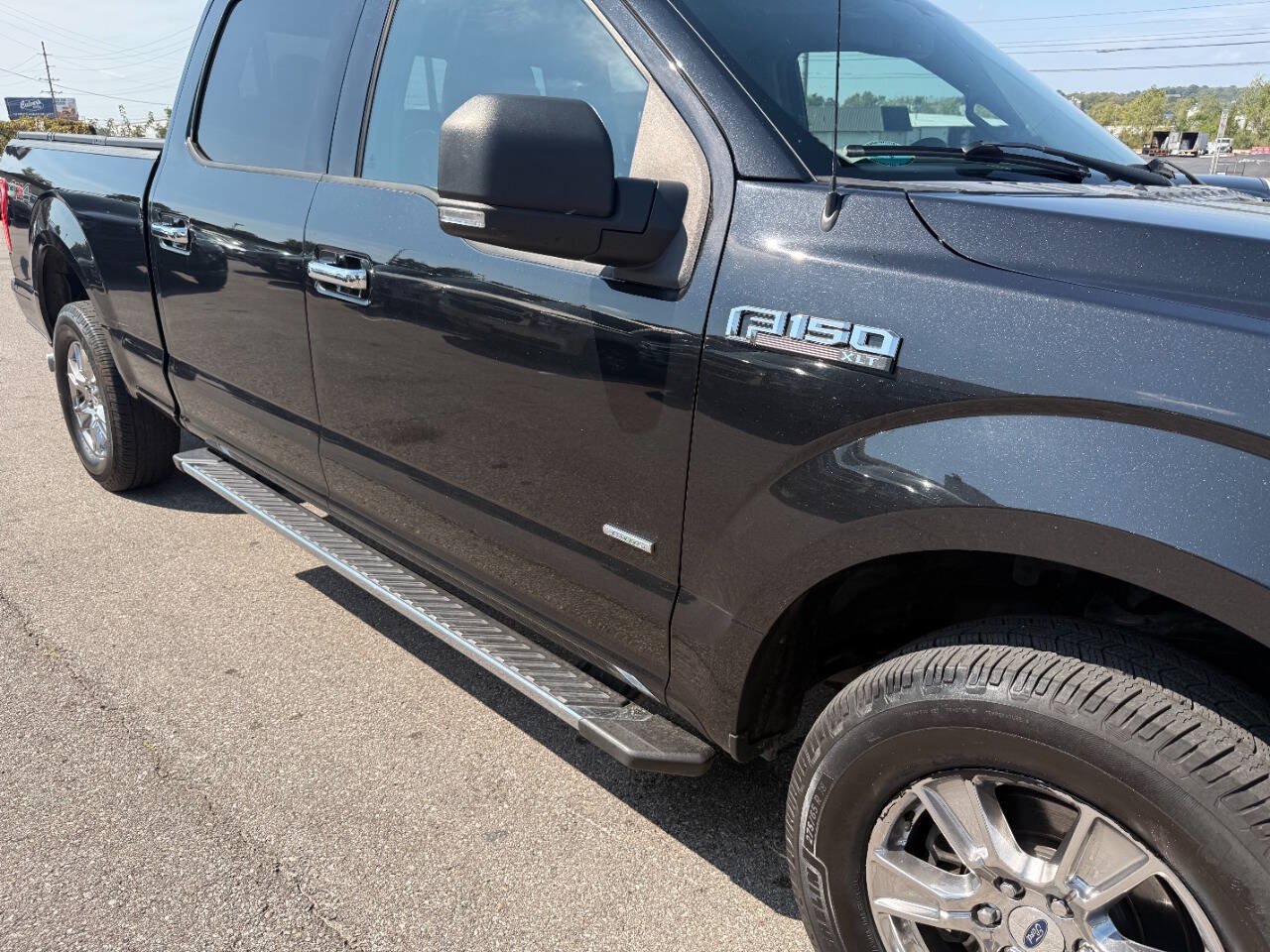 Used 2015 Ford F150 XLT w/ Equipment Group 302A Luxury AWD/4WD image 35