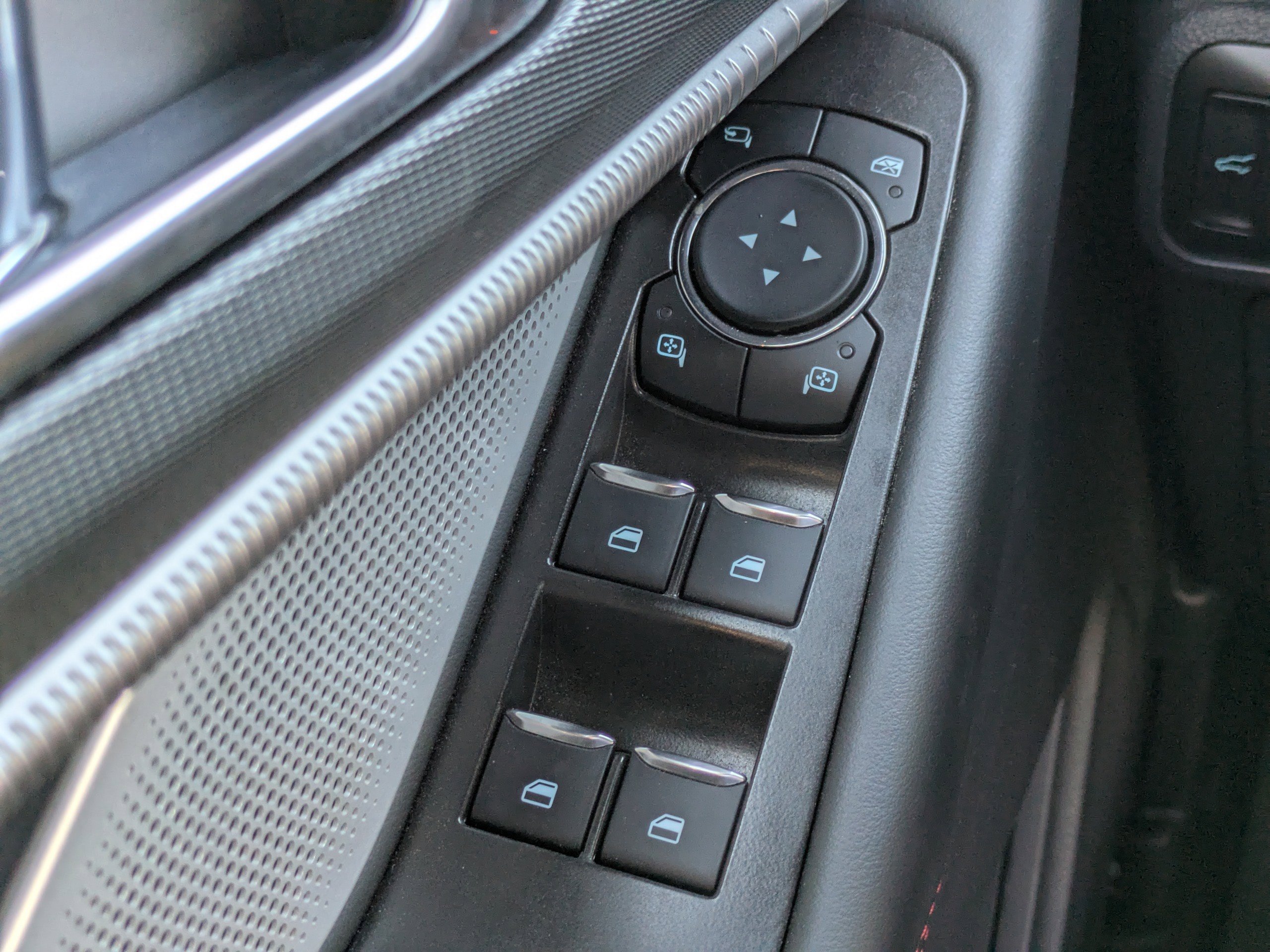 Certified 2025 Ford Explorer ST image 21