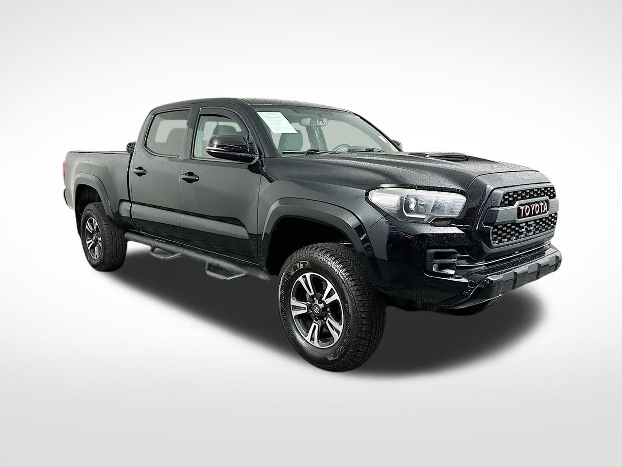 Used 2017 Toyota Tacoma TRD Off-Road AWD/4WD image 1
