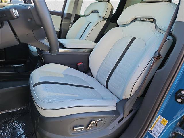 Used 2022 Rivian R1T Adventure AWD/4WD image 17