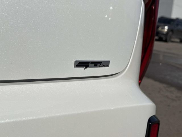 New 2026 Kia K4 GT-Line image 5
