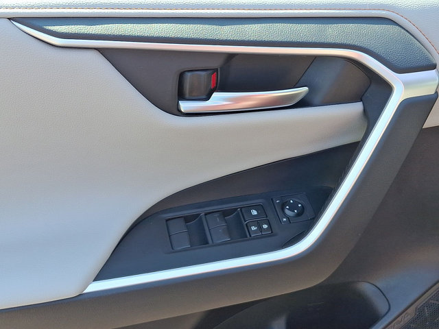 Used 2019 Toyota RAV4 Adventure w/ Carpet Mat Package AWD/4WD image 11