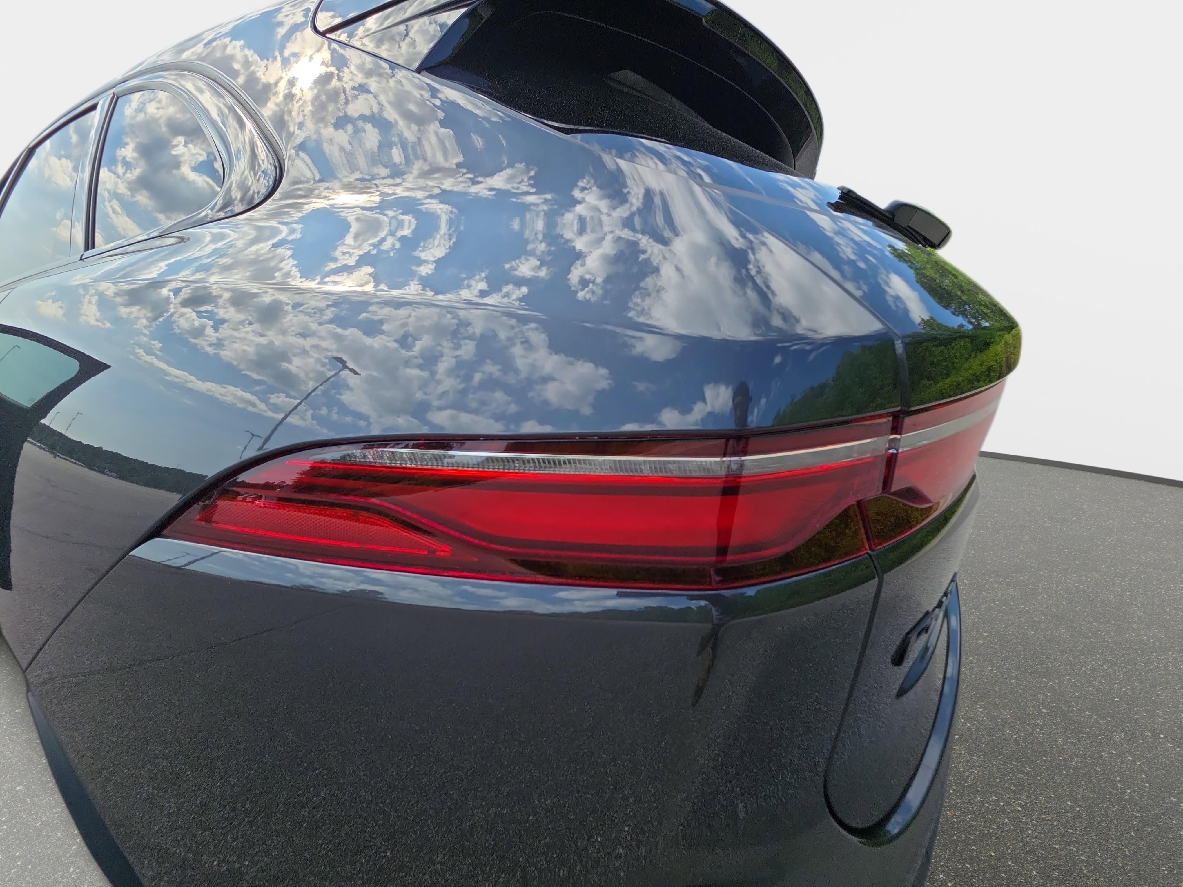 Used 2021 Jaguar F-PACE S AWD/4WD image 35