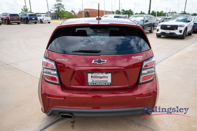 Used 2018 Chevrolet Sonic LT w/ Convenience Package FWD image 4