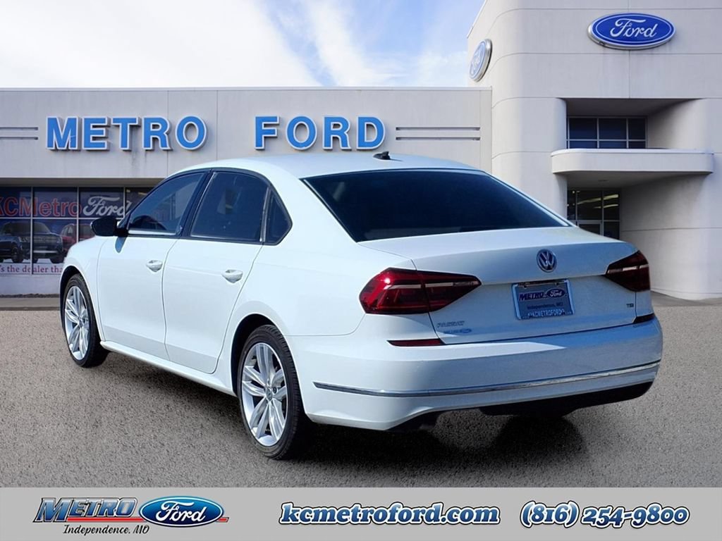 Used 2019 Volkswagen Passat 2.0T Wolfsburg w/ Wheels & Sunroof Package FWD image 6
