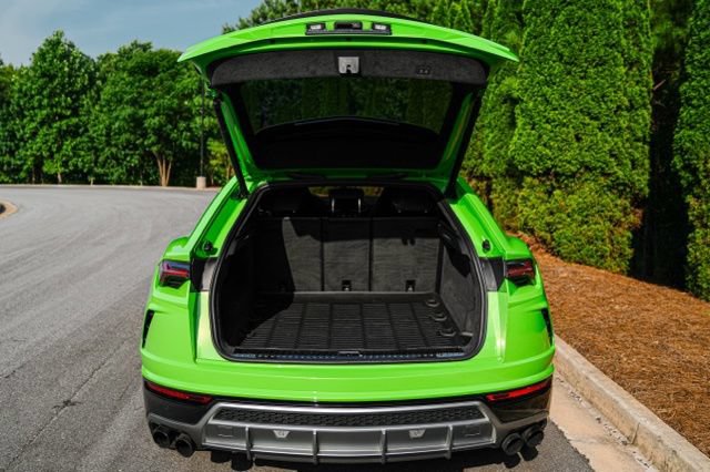 Used 2021 Lamborghini Urus AWD/4WD image 23