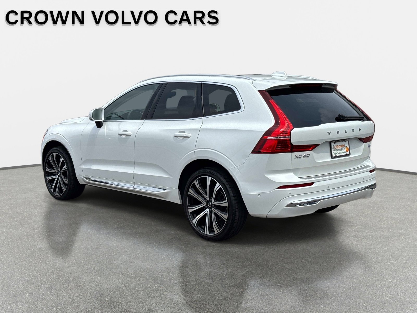 Used 2023 Volvo XC60 B5 Ultimate w/ Protection Package Premier FWD image 7