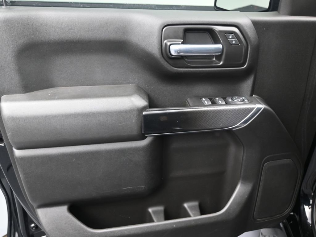 Used 2021 Chevrolet Silverado 1500 Custom Trail Boss w/ Midnight Edition image 10