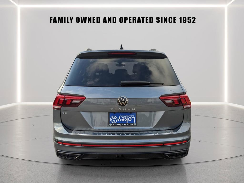 Certified 2022 Volkswagen Tiguan SE R-Line image 4
