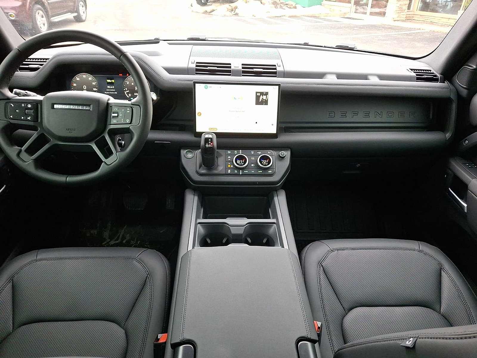 Certified 2025 Land Rover Defender 110 X-Dynamic SE image 10