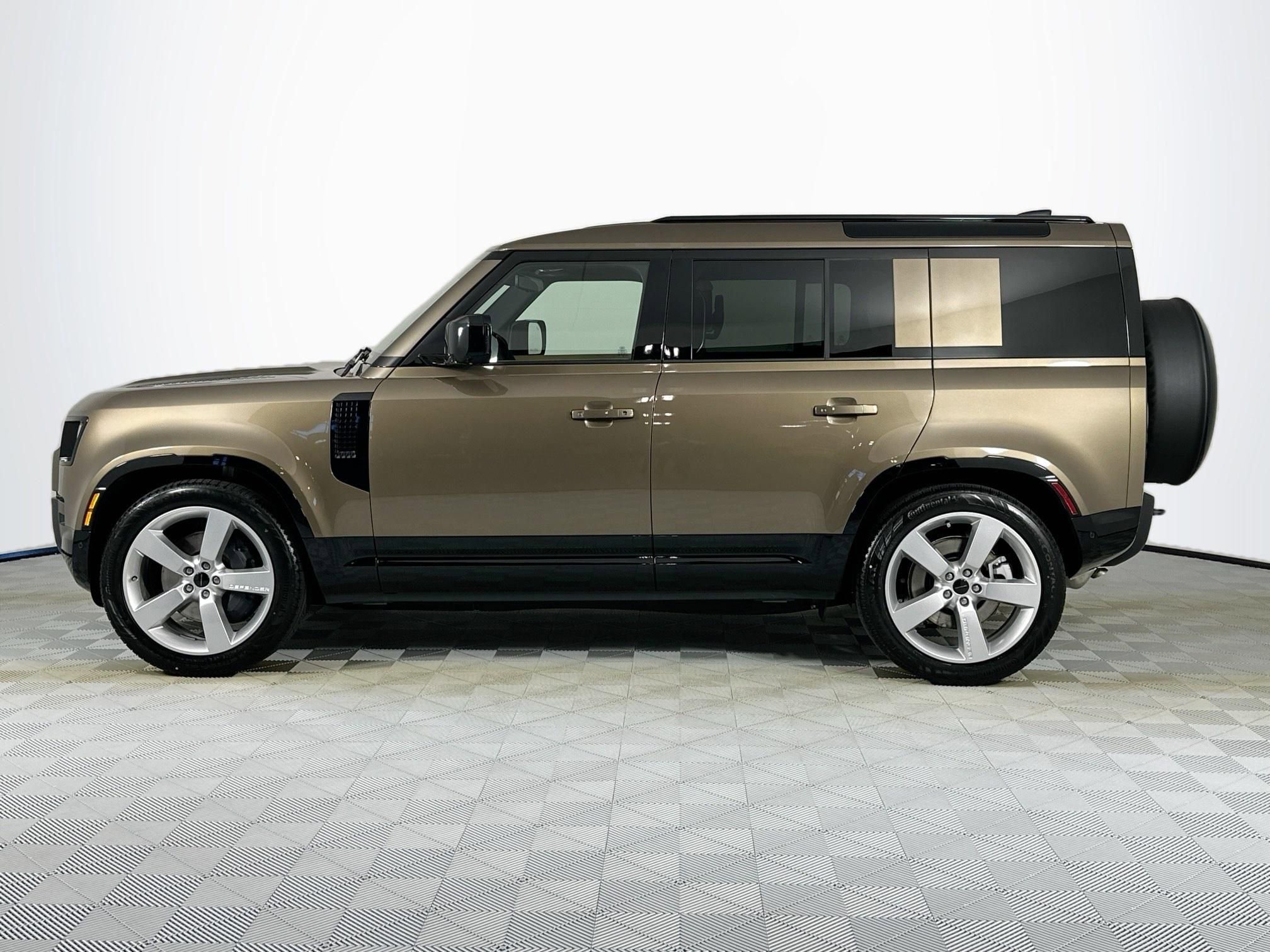 Used 2026 Land Rover Defender 110 X-Dynamic SE image 8