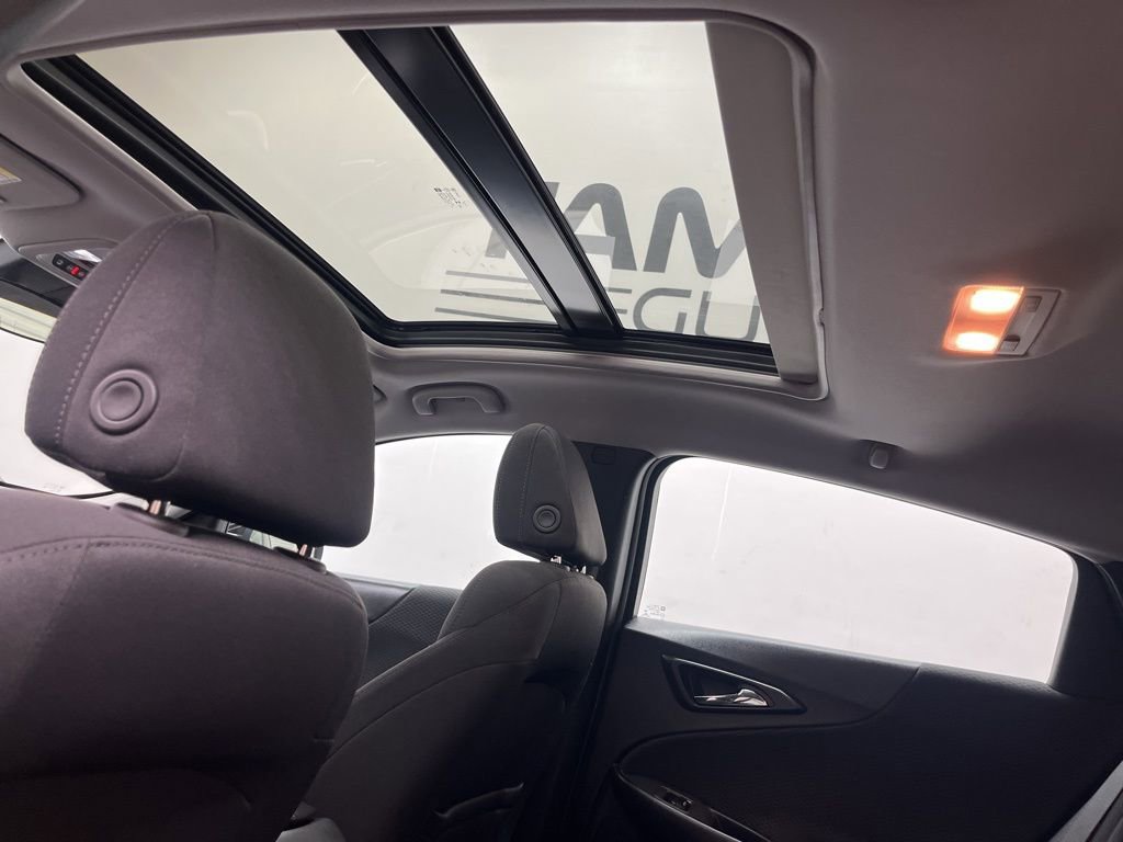 Used 2024 Chevrolet Malibu LT image 16