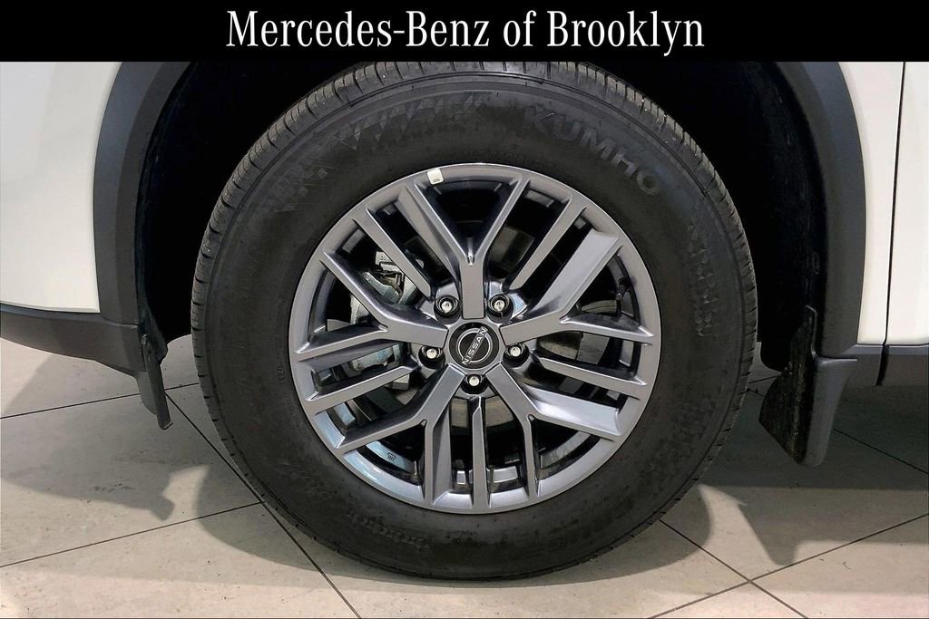 Used 2024 Nissan Rogue S image 10