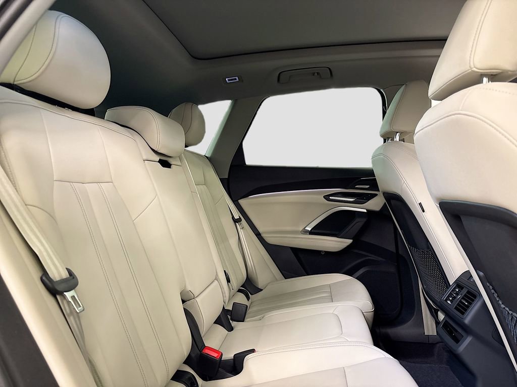 New 2025 Audi Q5 Premium Plus image 16