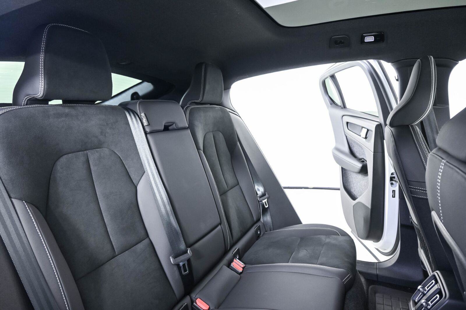 Certified 2024 Volvo C40 Recharge Ultimate AWD/4WD image 23