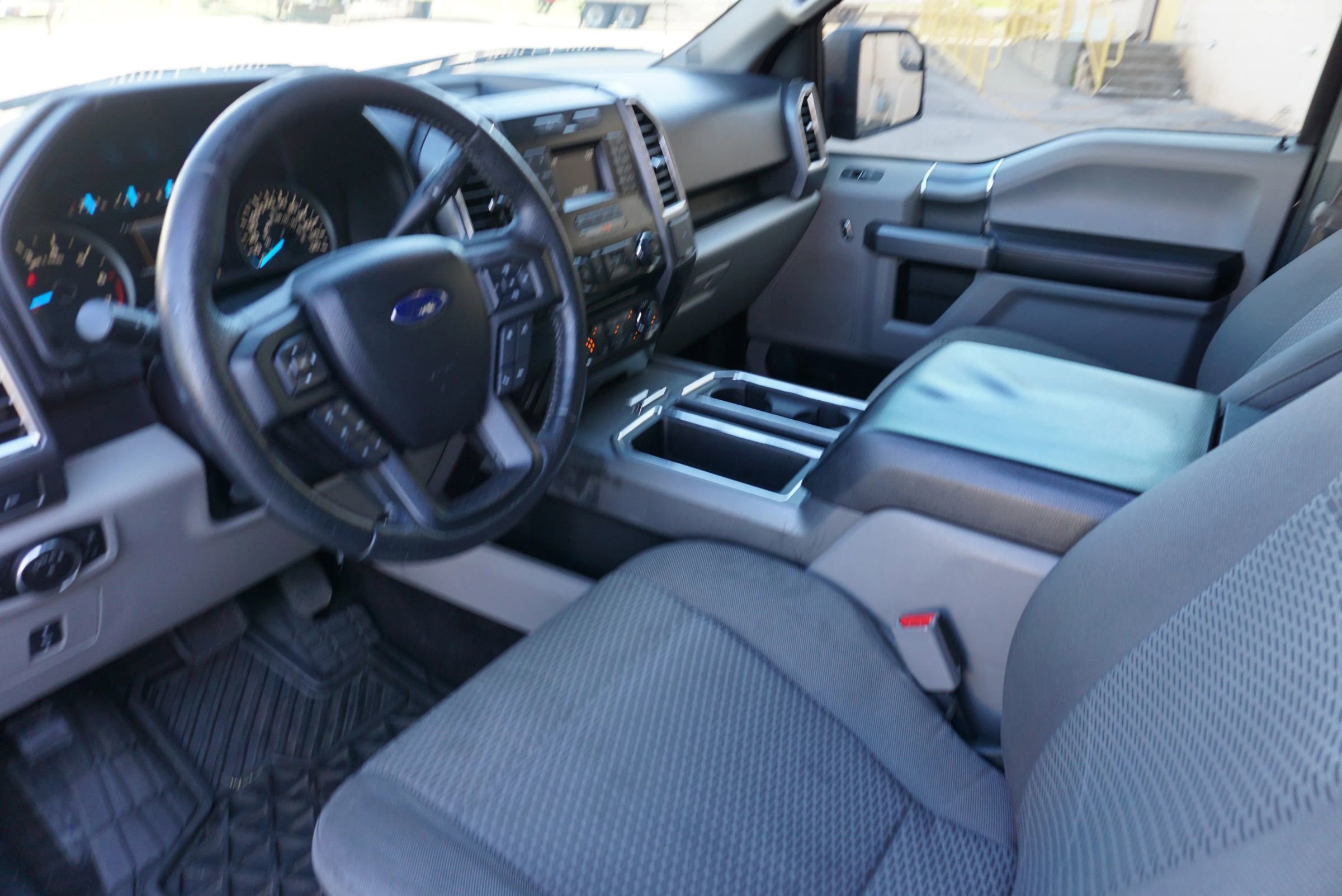 Used 2015 Ford F150 XLT w/ Equipment Group 301A Mid image 27