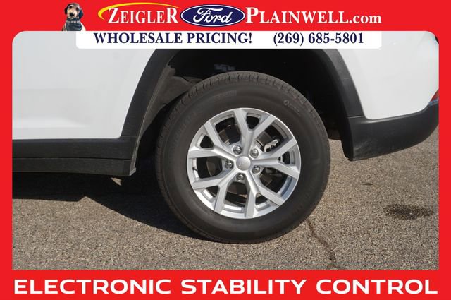 Used 2023 Jeep Grand Cherokee Limited image 9