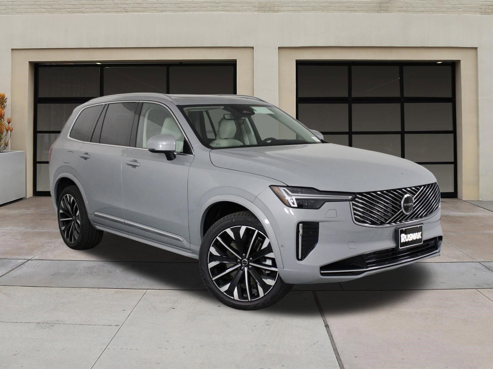 New 2026 Volvo XC90 T8 Ultra w/ Protection Package Premier image 19