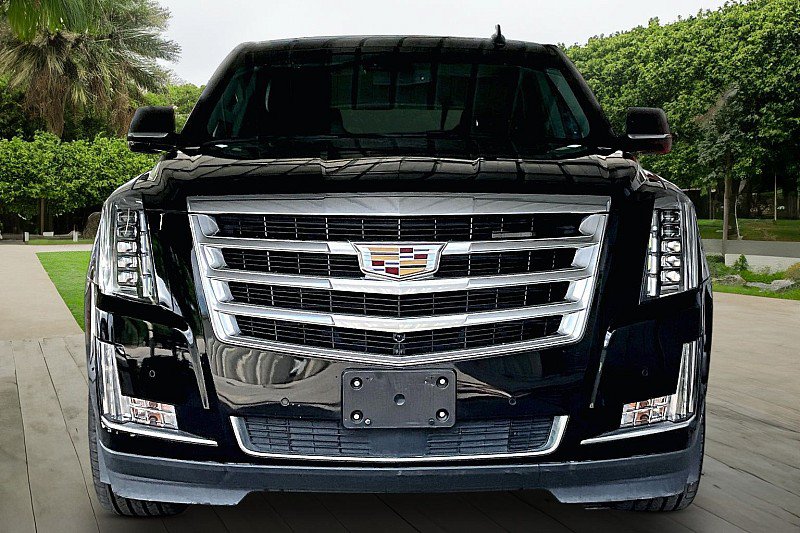 Used 2016 Cadillac Escalade Premium RWD image 2