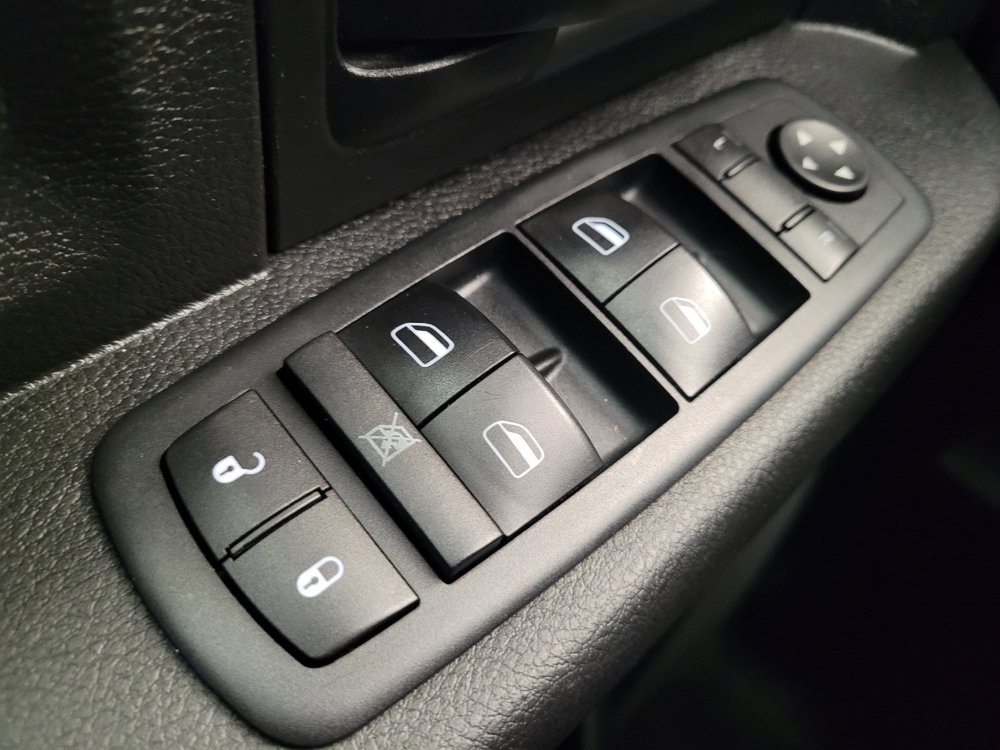 Used 2017 RAM 1500 Express RWD image 27
