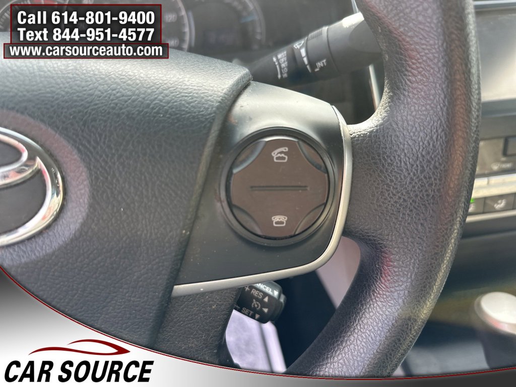 Used 2012 Toyota Camry LE image 19