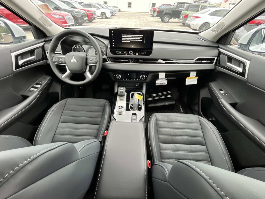 New 2026 Mitsubishi Outlander SE FWD image 18