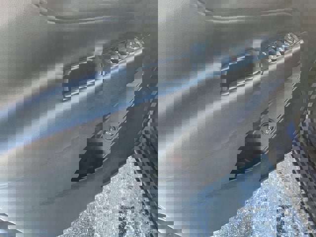 Used 2020 Chevrolet Equinox LT w/ Driver Convenience Package image 10