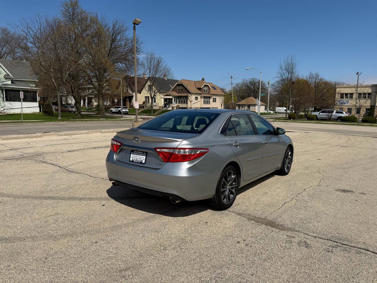 Used 2016 Toyota Camry XSE w/ Advanced Technology Package FWD image 7