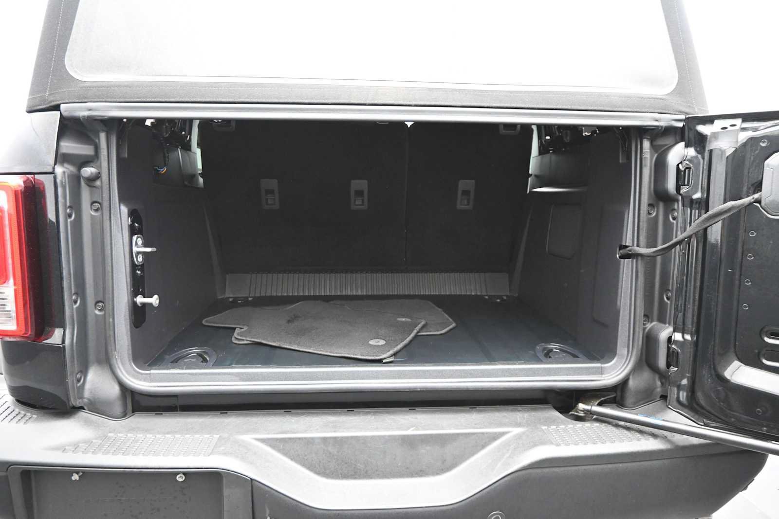 Used 2024 Ford Bronco Black Diamond w/ Sasquatch Package AWD/4WD image 13