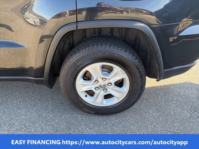 Used 2014 Jeep Grand Cherokee Laredo w/ Quick Order Package 23E AWD/4WD image 5