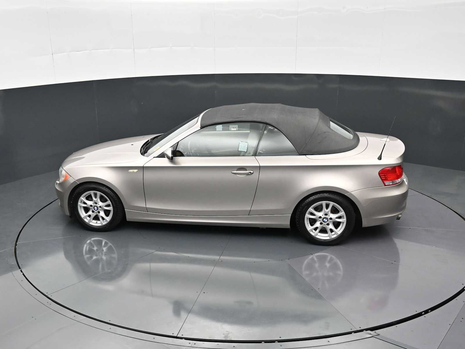 Used 2008 BMW 128i Convertible RWD image 24
